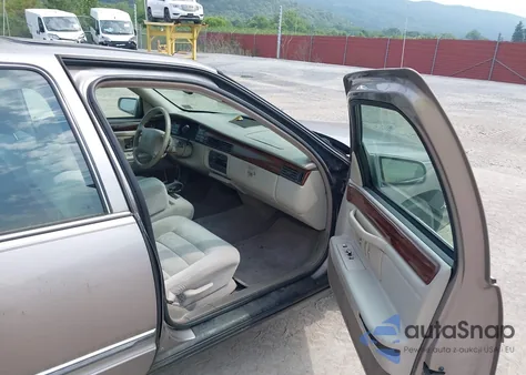 1996 Cadillac Deville z USA, uszkodzony, nr VIN 1G6KD52Y4TU273648